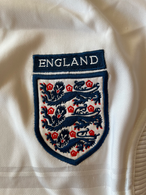 Angleterre 2000 vintage Soccer Jersey Taille Moyenne